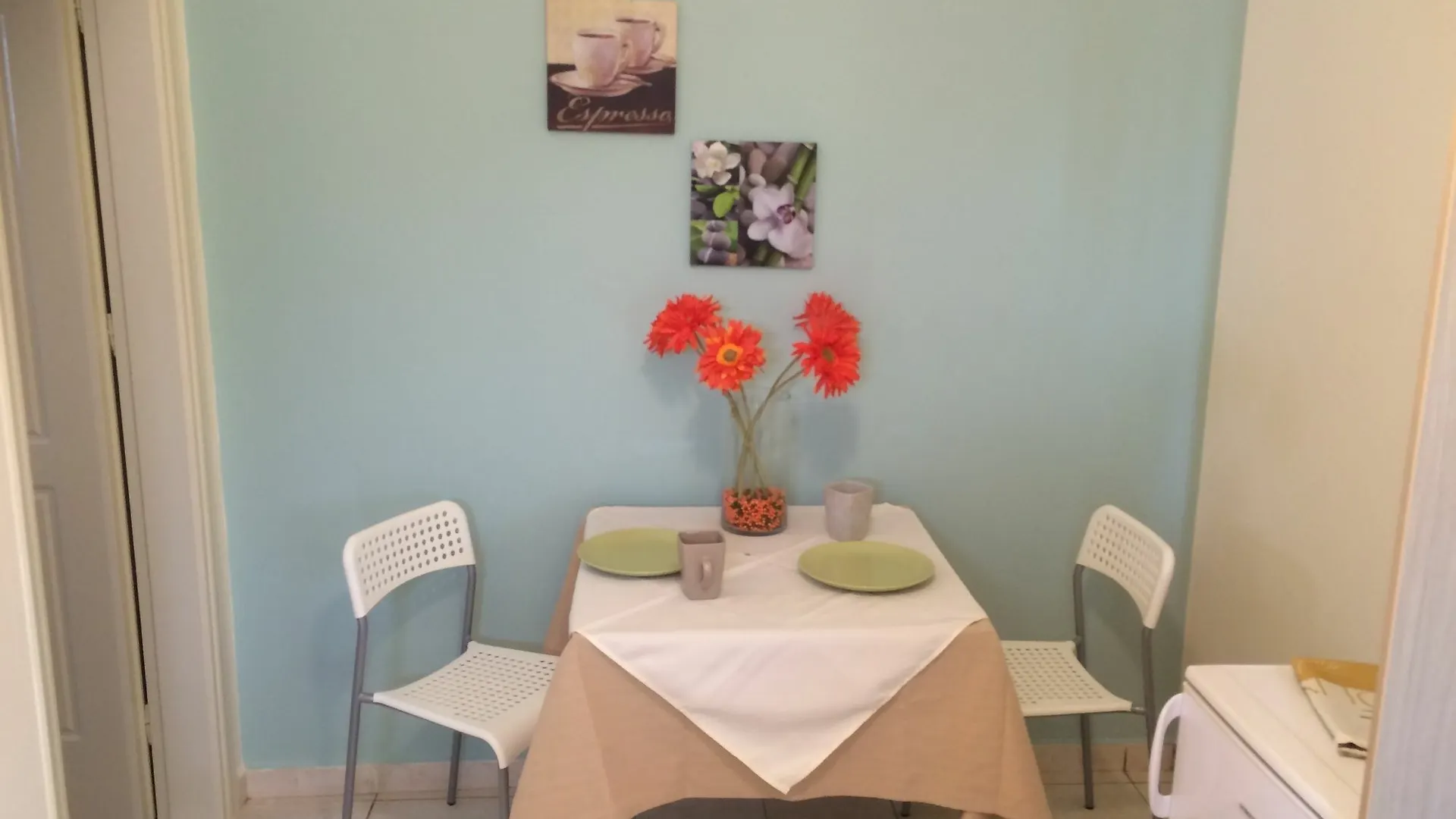 Sunny Studios Svoronata